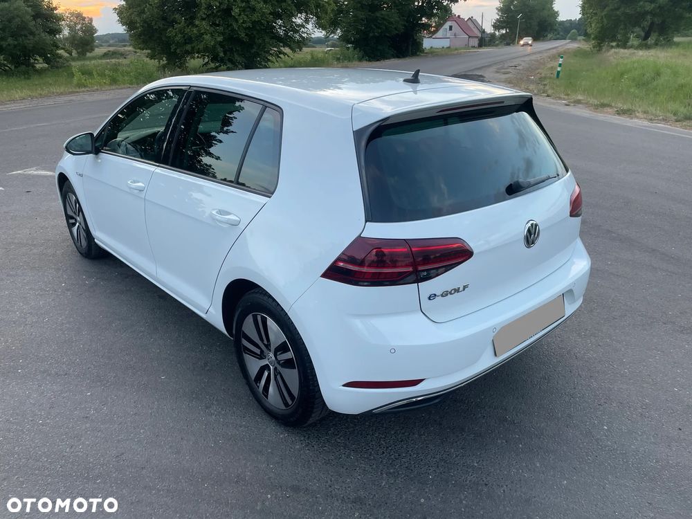 Volkswagen Golf e-Golf - 28