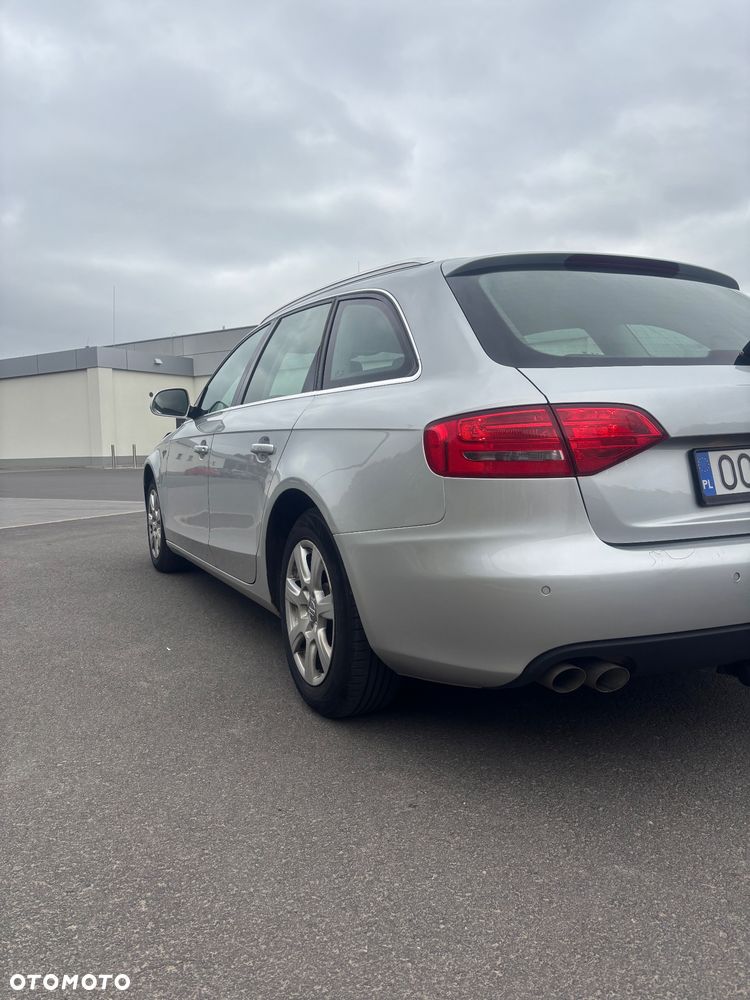 Audi A4 Avant 2.0 TDI - 11