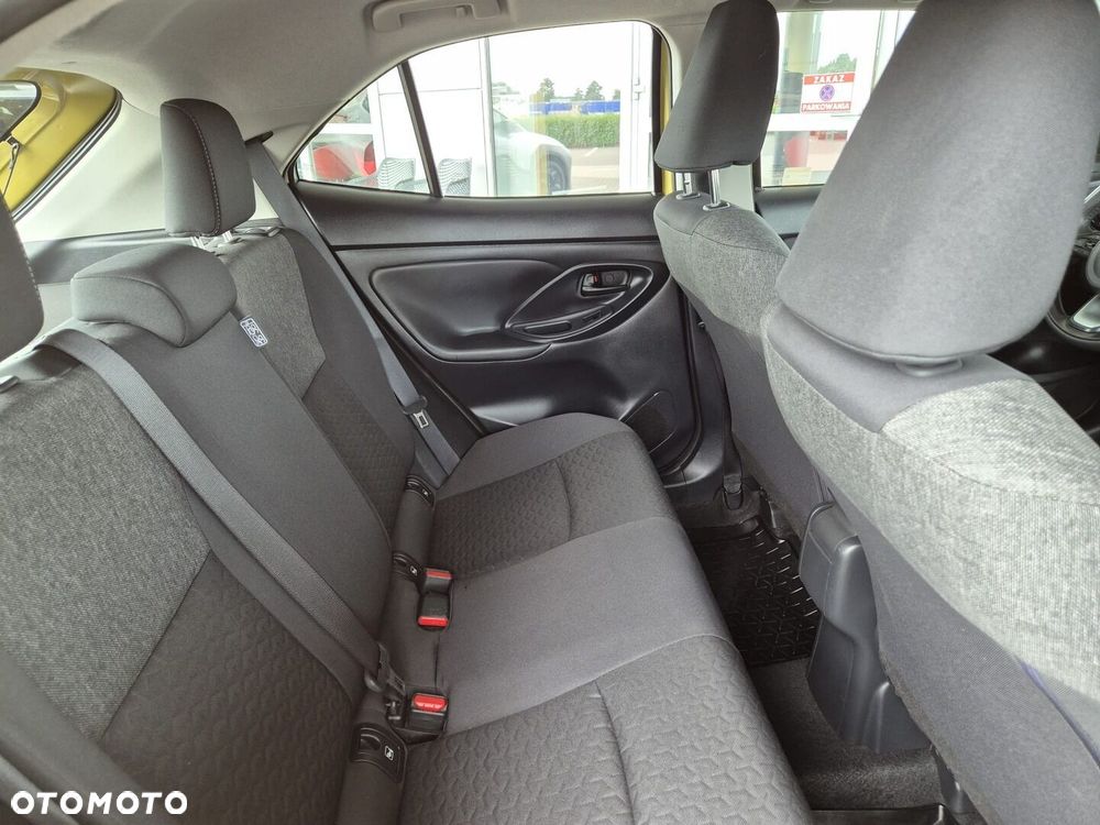 Toyota Yaris Cross Hybrid 1.5 Comfort 4x4 - 15