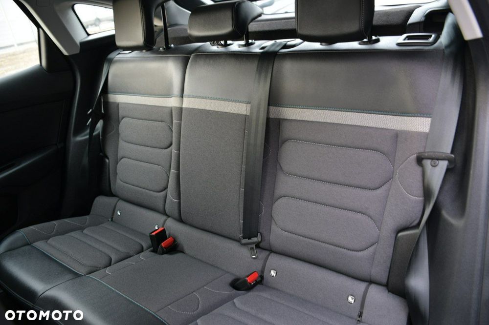 Citroën C4 1.2 PureTech Plus S&S - 12