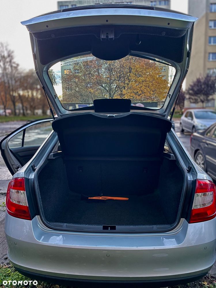 Skoda RAPID 1.6 TDI DPF Ambition Max - 19