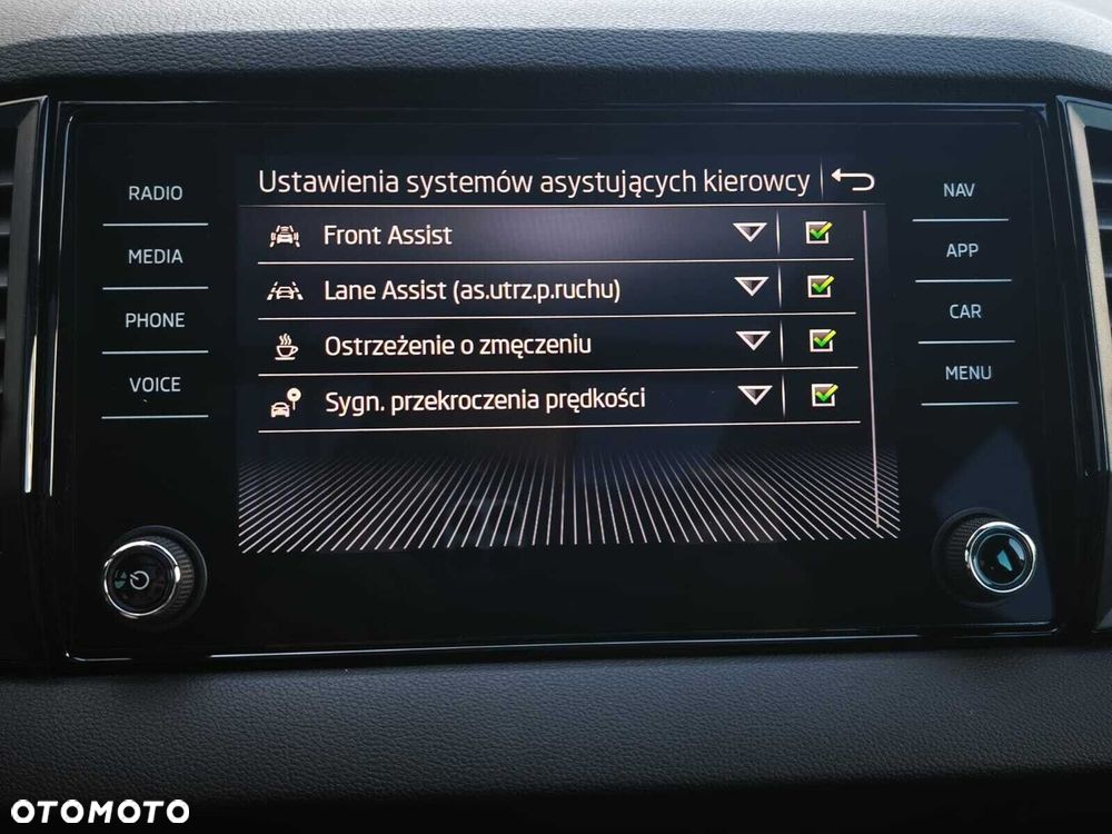 Skoda Karoq 1.5 TSI ACT Sportline DSG - 32