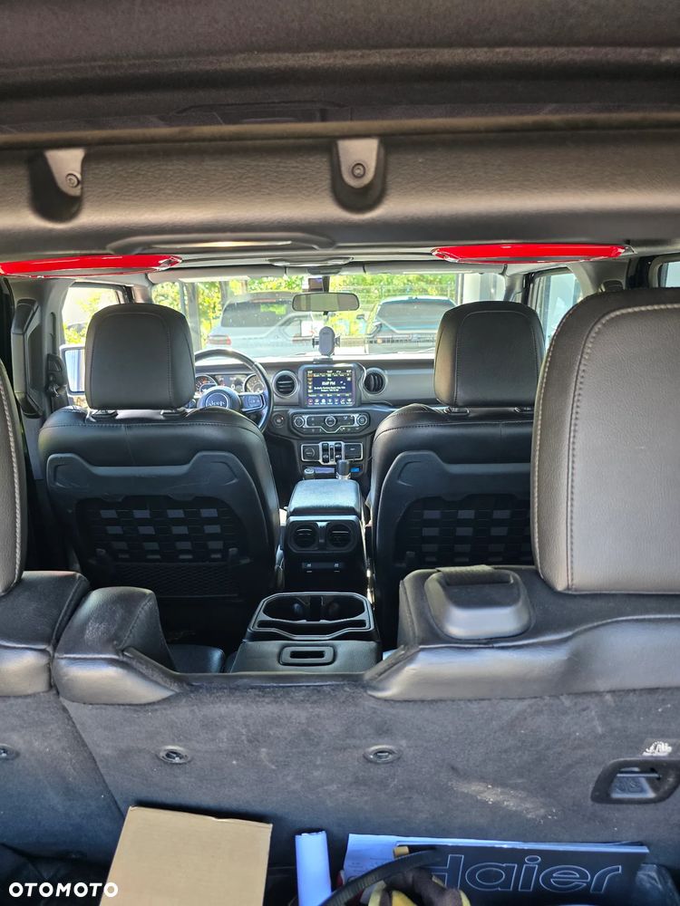 Jeep Wrangler - 25