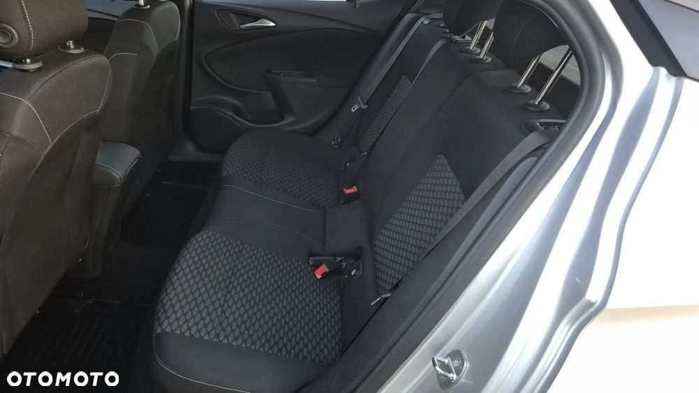 Opel Astra V 1.2 T 2020 S&S - 11