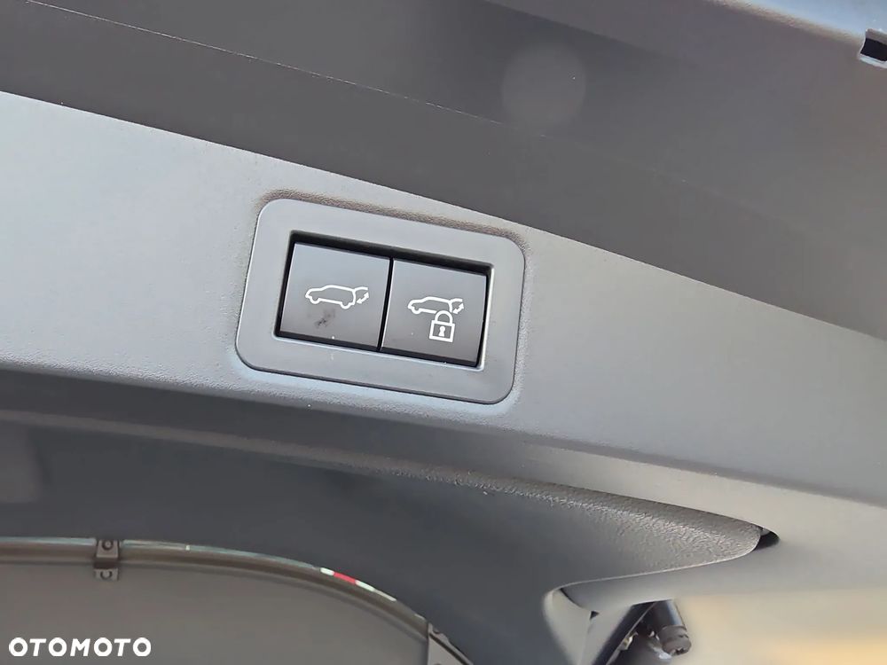 Toyota Corolla 1.8 Hybrid Style - 34