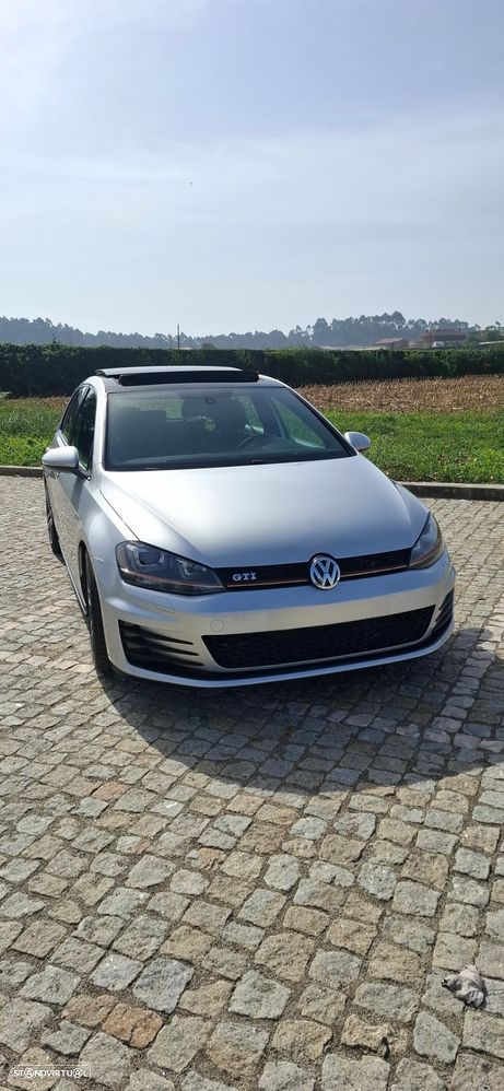 VW Golf 2.0 TSi GTi Performance — photo 2