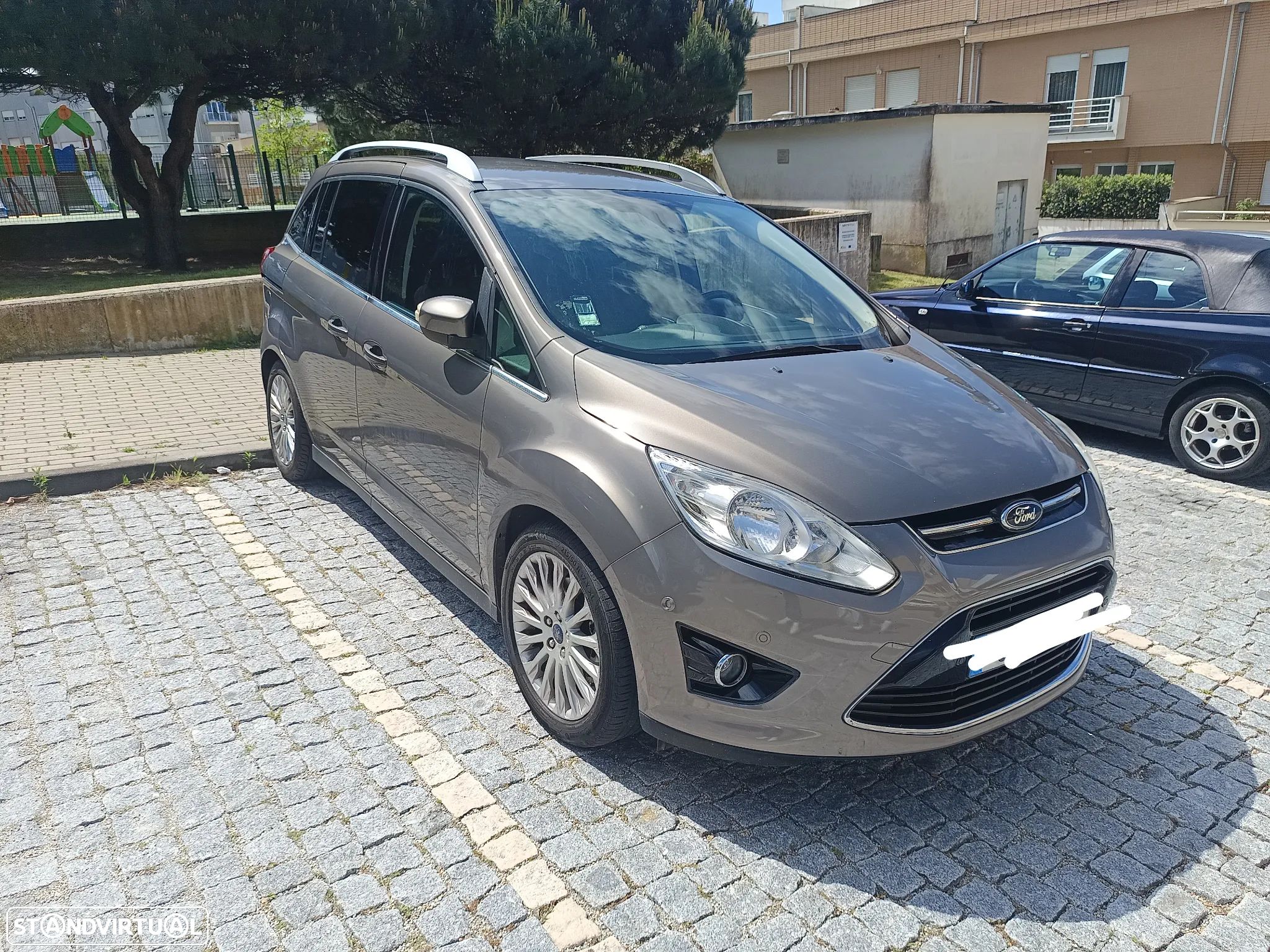 Ford Grand C-Max 1.6 TDCi Titanium S/S 120g - 1