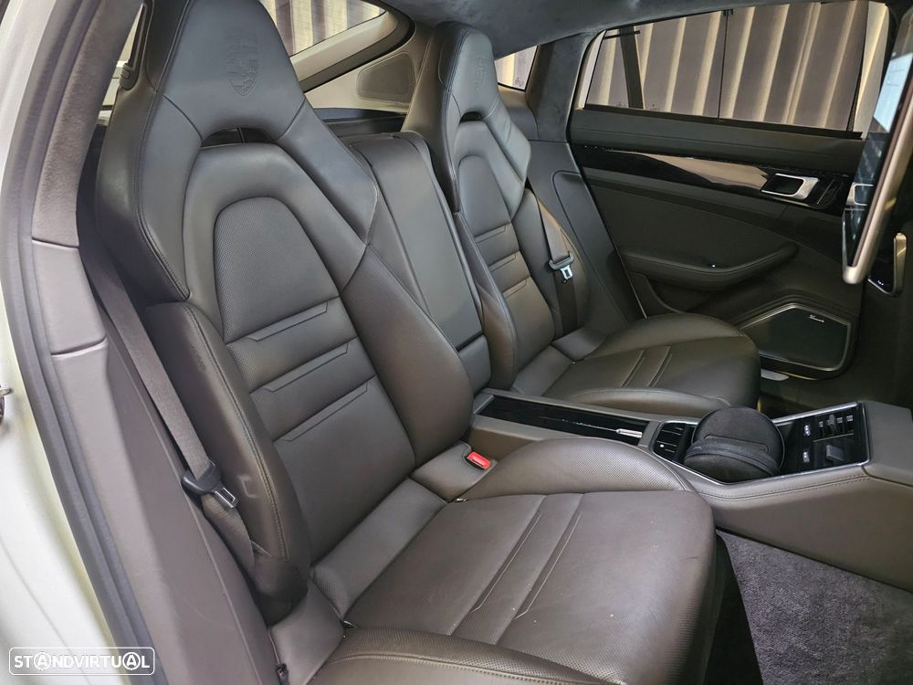 Porsche Panamera 4 E-Hybrid Executive - 26