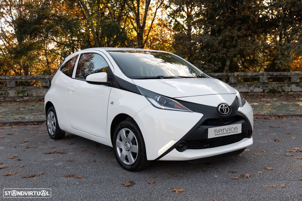 Toyota Aygo x-play Eco - 1