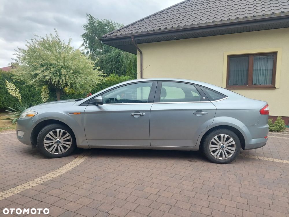 Ford Mondeo 1.8 TDCi Ghia - 9