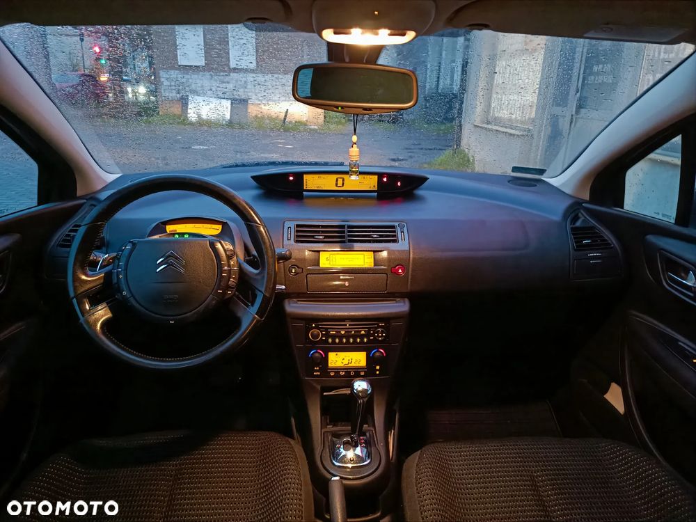 Citroën C4 1.6 HDi FAP EGS6 Confort - 12