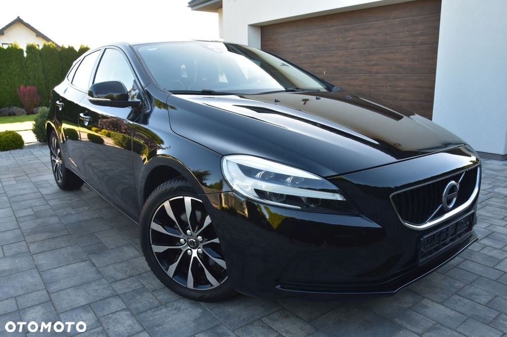 Volvo V40 T3 Momentum - 4