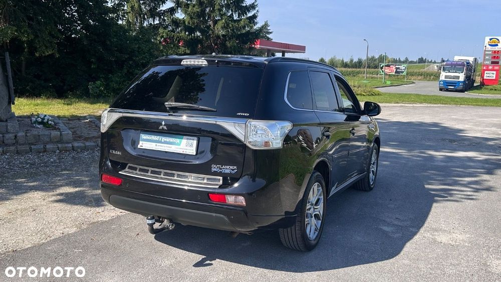 Mitsubishi Outlander - 32