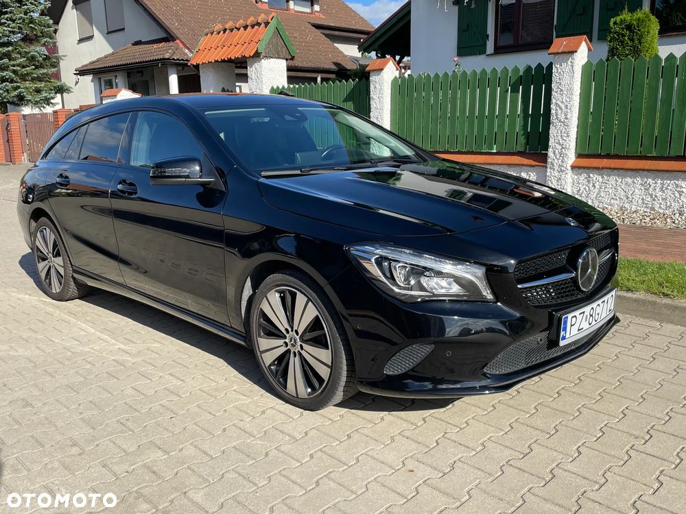 Mercedes-Benz CLA 200 7G-DCT UrbanStyle Edition - 2