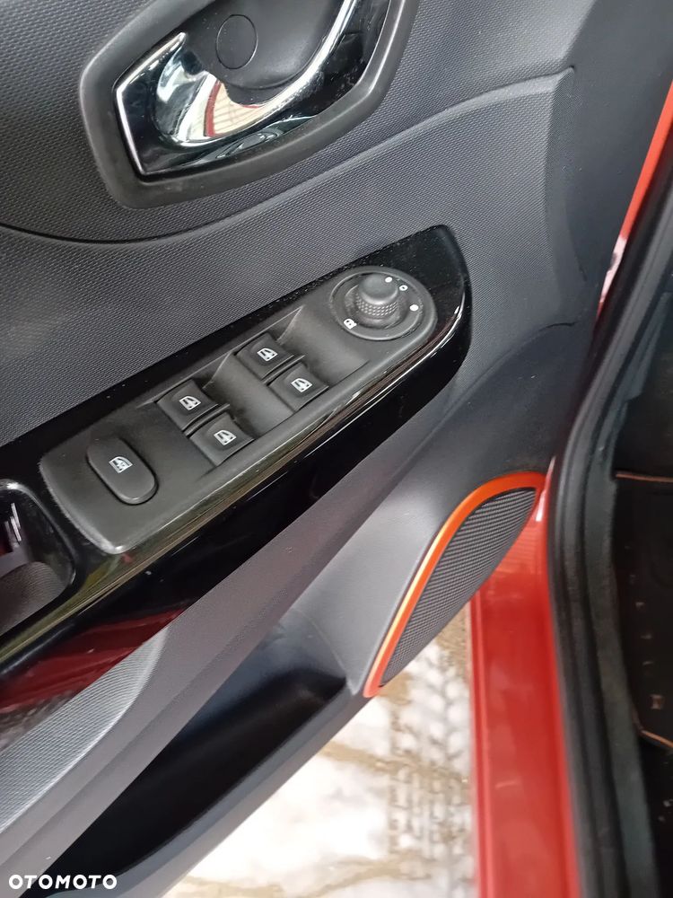 Renault Captur 0.9 Energy TCe Night&Day - 30