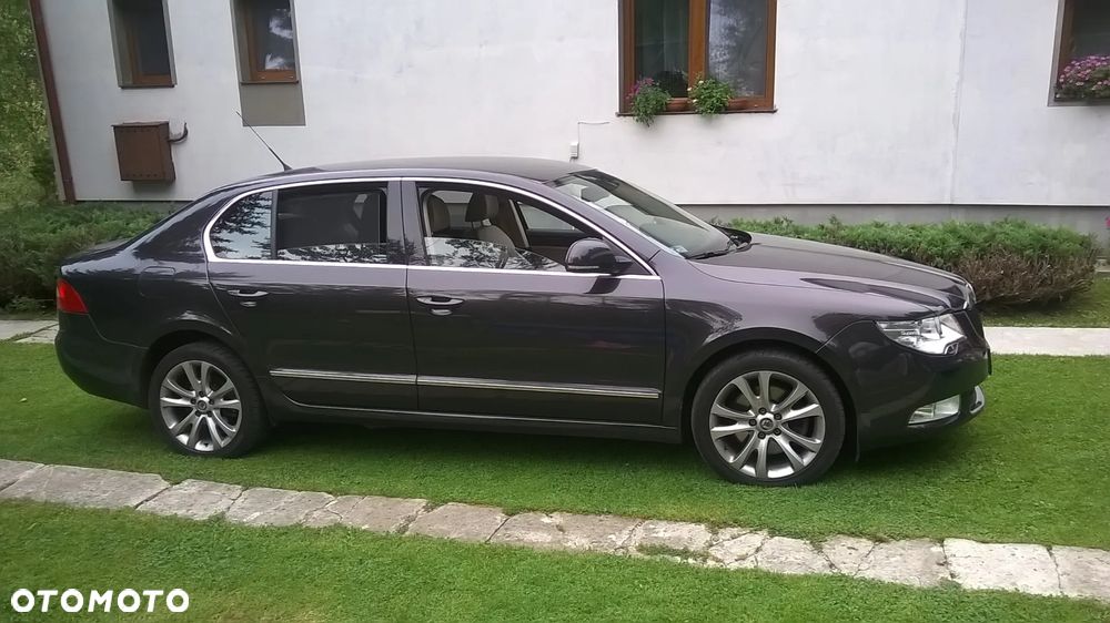 Skoda Superb 2.0 TDI Platinum - 2