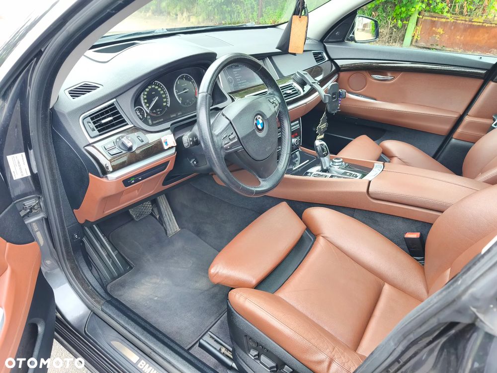 BMW 5GT 530d xDrive - 11