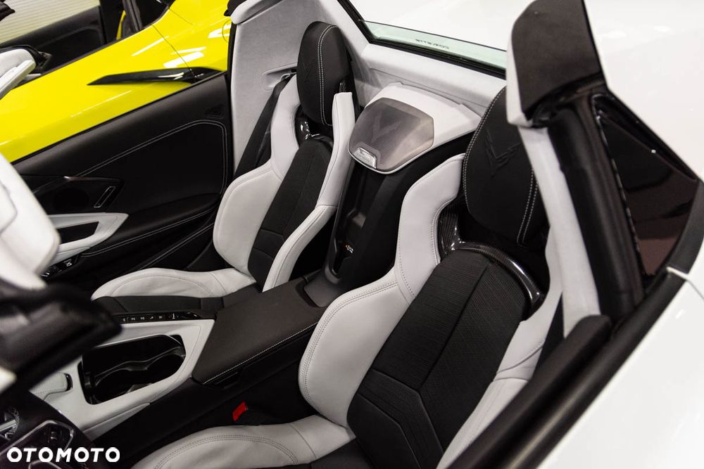 Chevrolet Corvette - 13