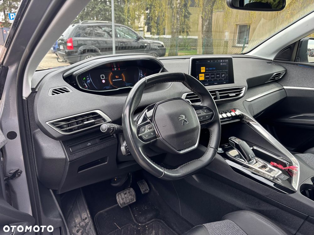 Peugeot 5008 BlueHDi 130 EAT8 Allure - 17