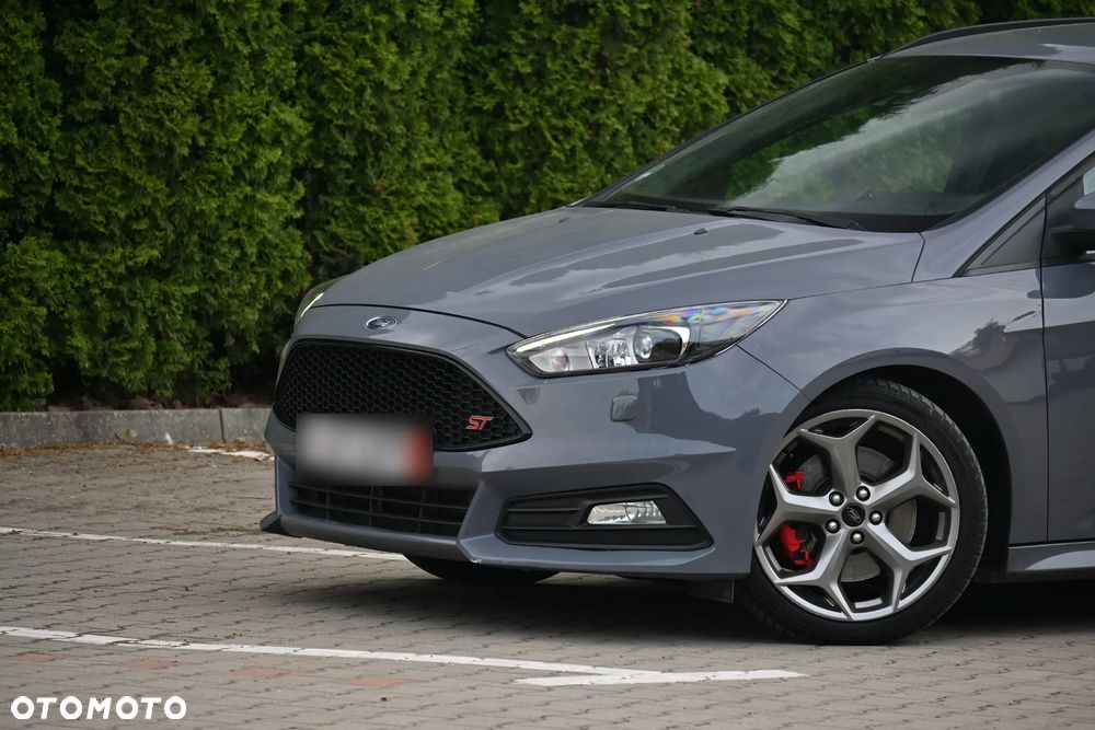 Ford Focus 2.0 TDCi ST-2 PowerShift - 17