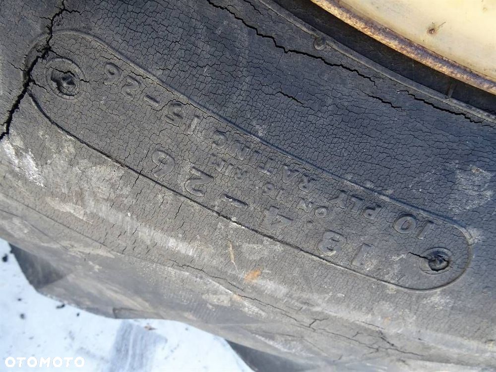 OPONA + FELGA  MASSEY FERGUSON 410 - 4