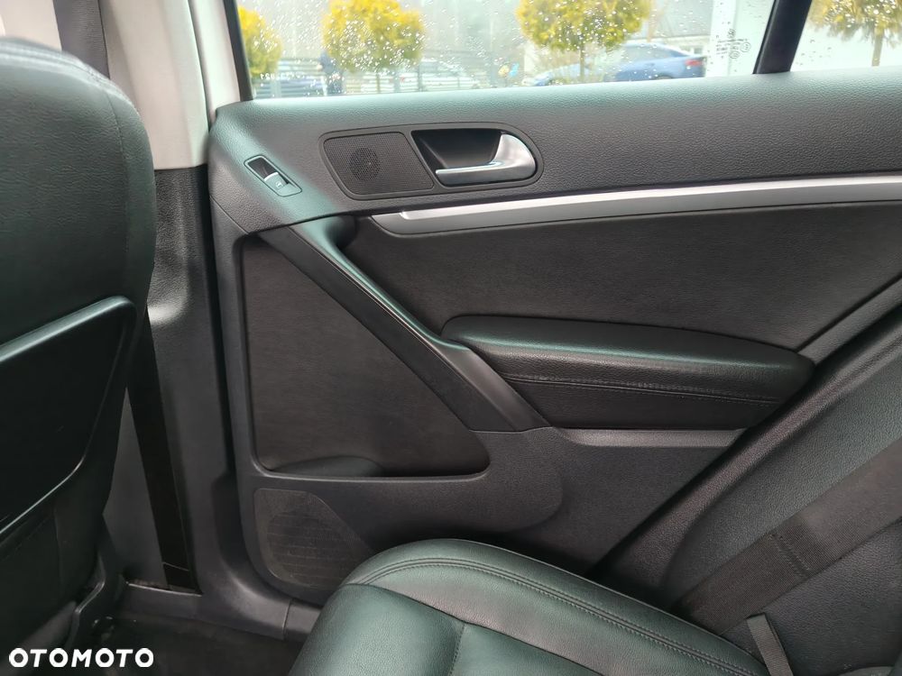 Volkswagen Tiguan - 31