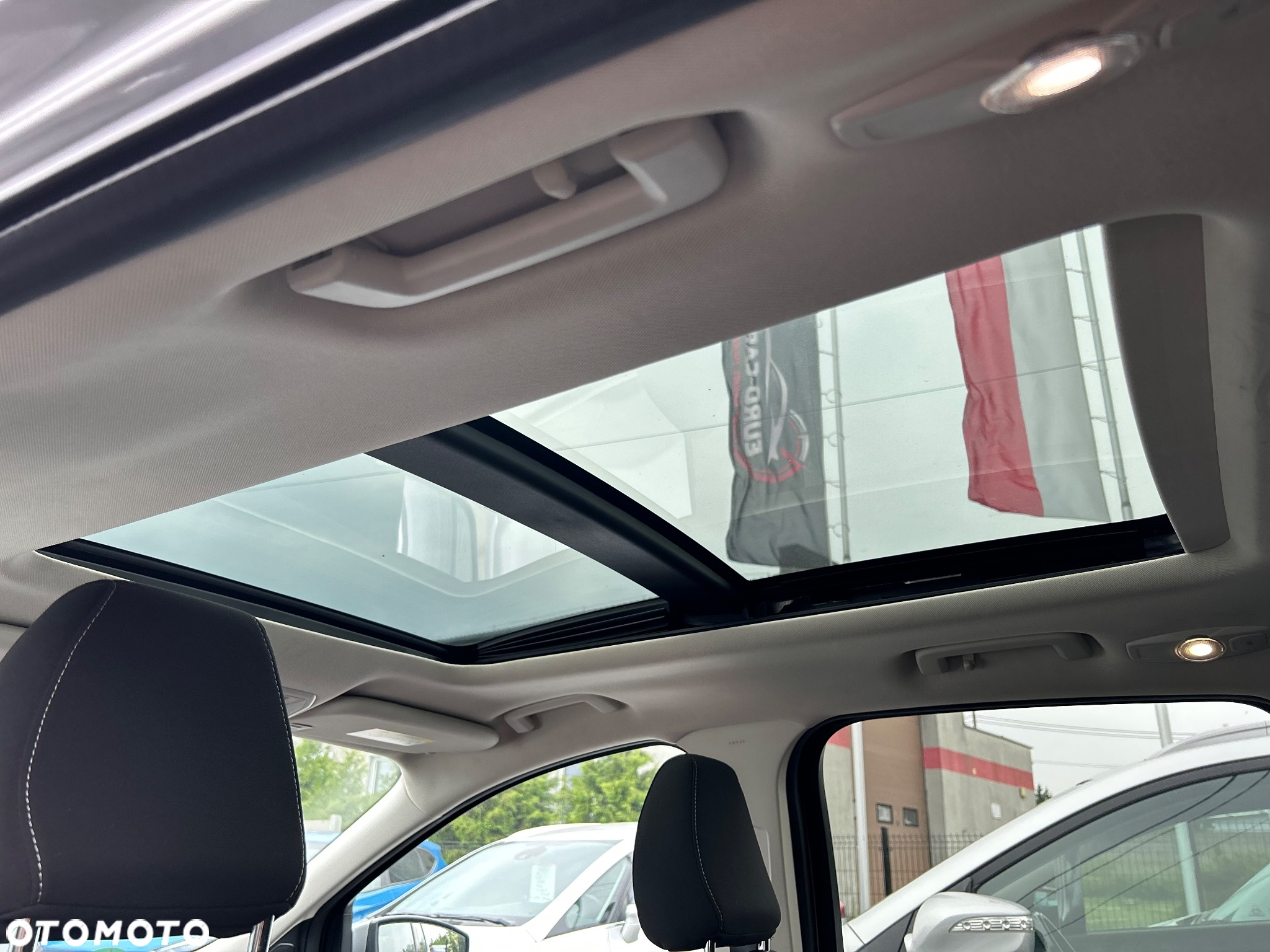 Ford Kuga 1.5 EcoBoost 2x4 Black & Silver - 8