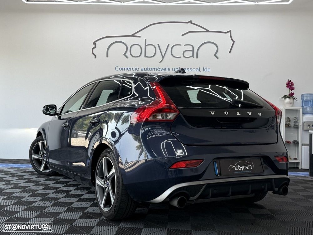 Volvo V40 1.6 D2 R-Design Momentum - 4