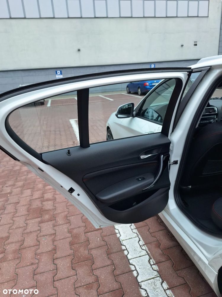 BMW Seria 1 118i Sport Line Shadow - 21