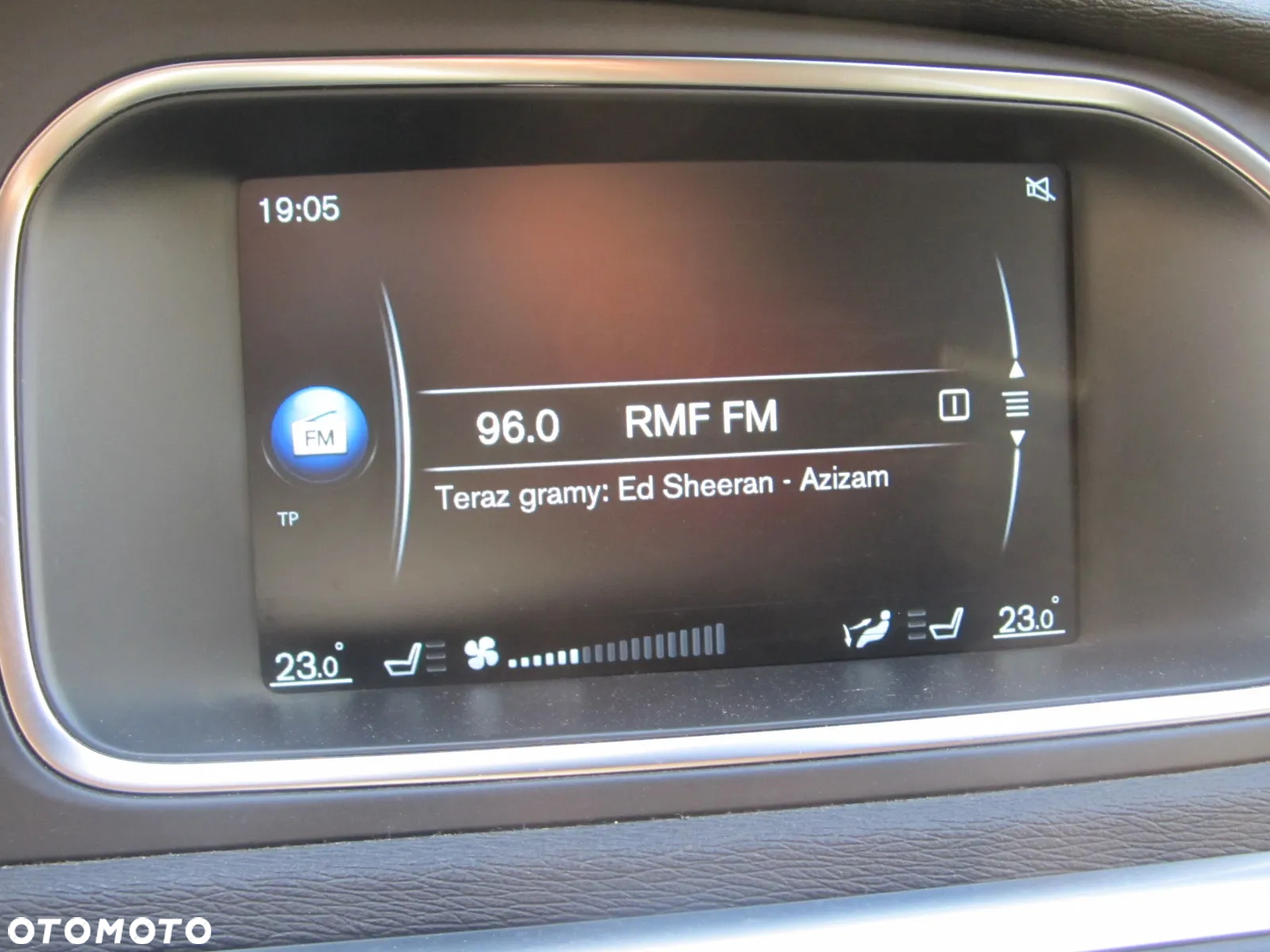 Volvo V40 D3 R-Design Momentum - 12