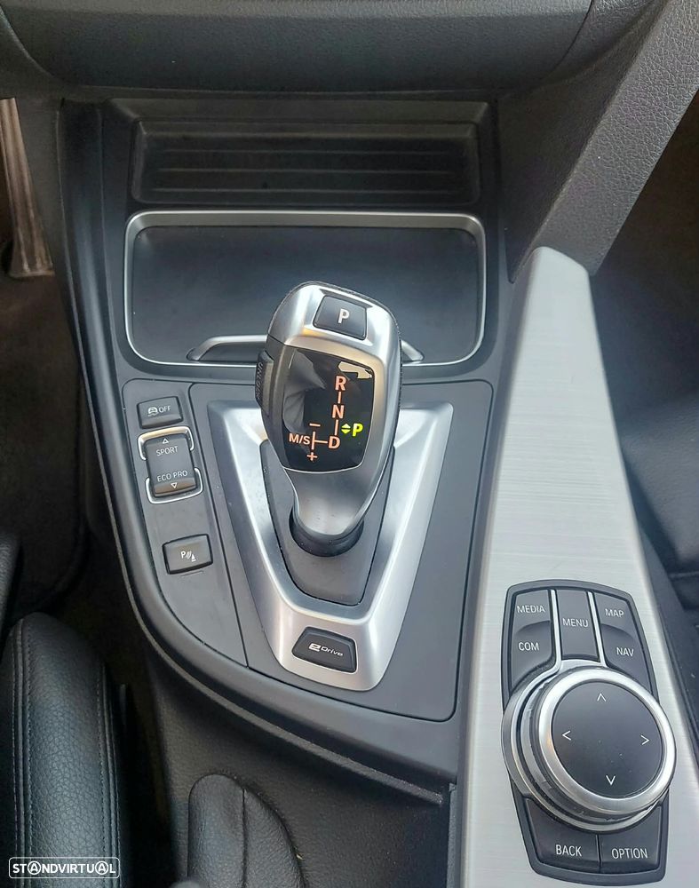 BMW 330 - 18