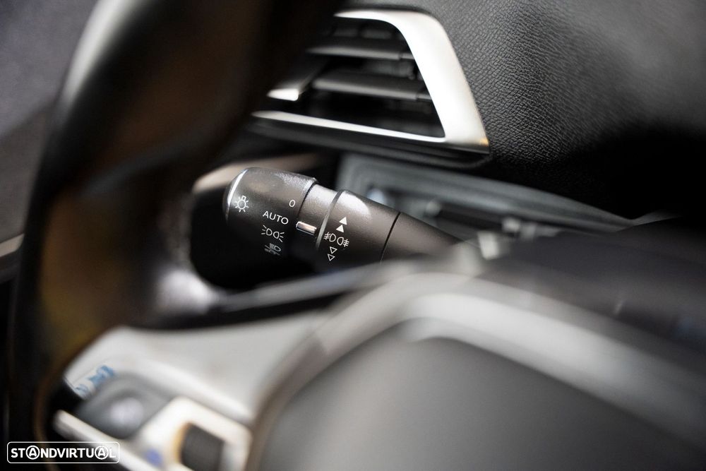 Peugeot 3008 1.5 BlueHDi Allure - 11