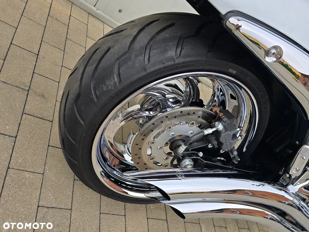 Suzuki Boulevard - 10