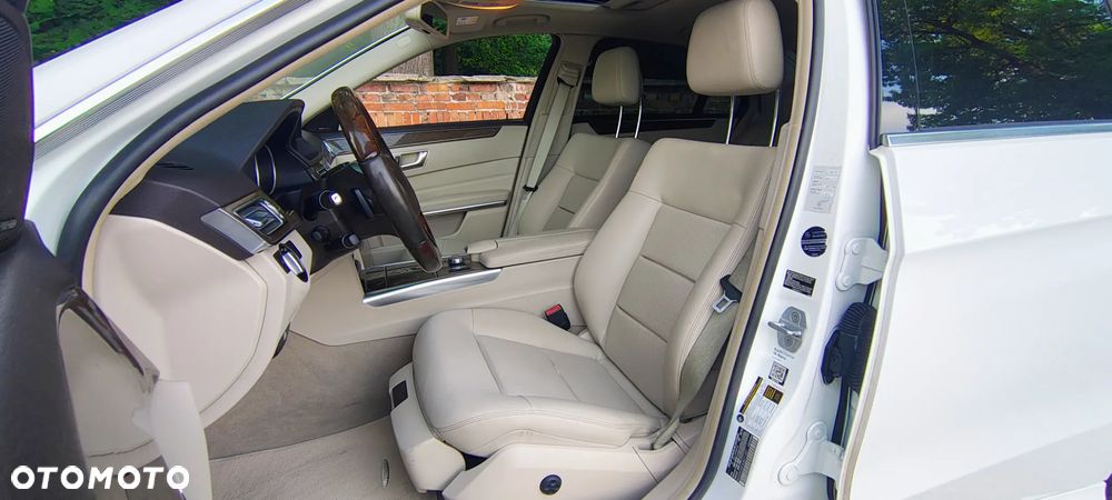 Mercedes-Benz Klasa E 350 4Matic BlueEFFICIENCY 7G-TRONIC Avantgarde - 7
