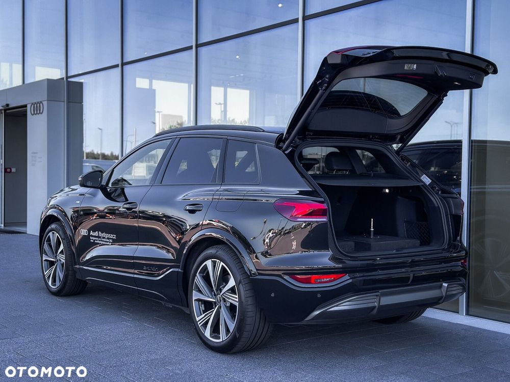 Audi Q6 e-tron - 11