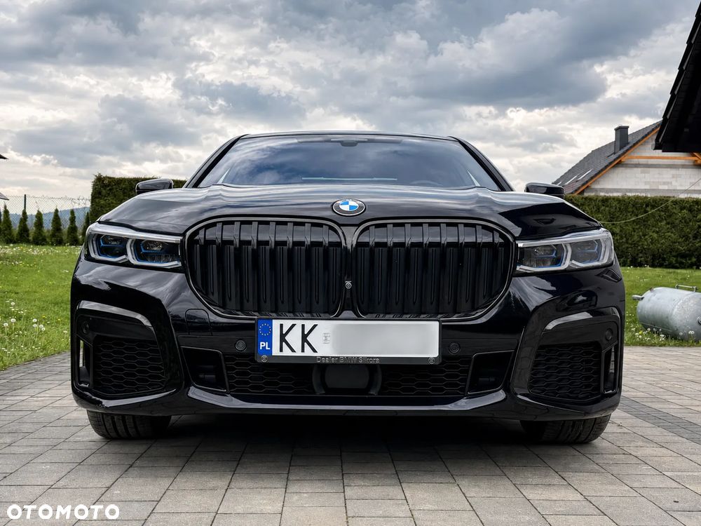 BMW Seria 7 750i xDrive sport - 2