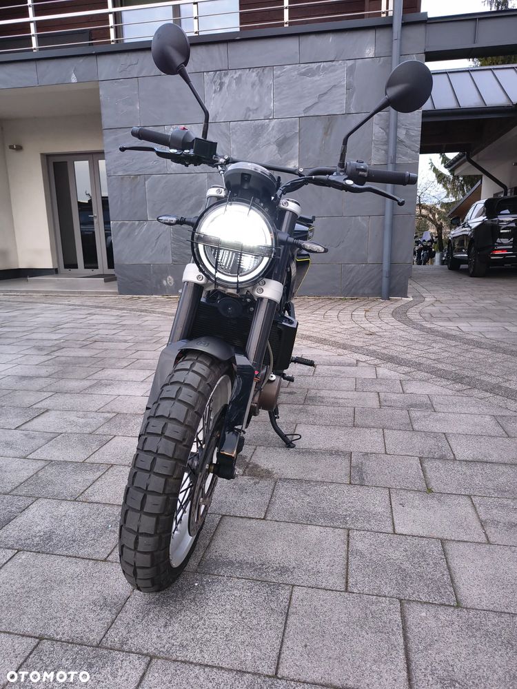 Husqvarna Svartpilen - 6