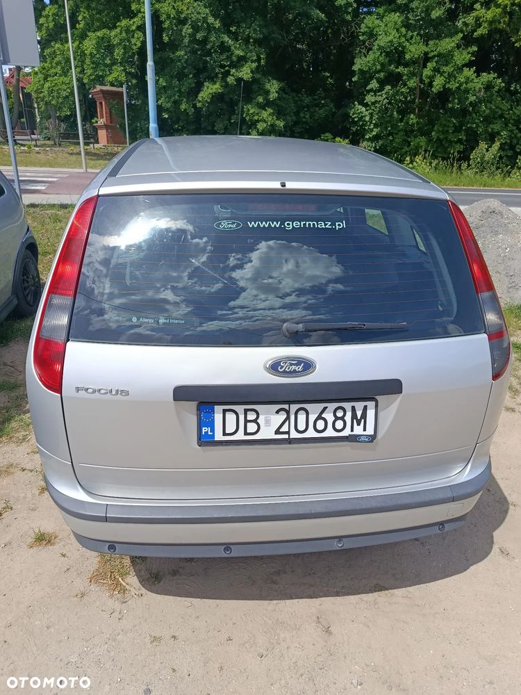 Ford Focus 1.6 Ambiente - 4