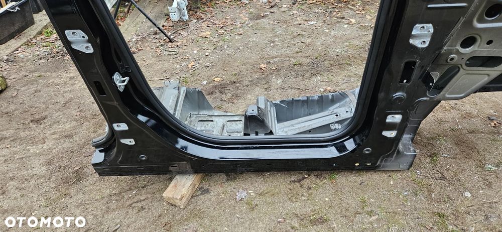 Dodge Durango III LIFT 2021-2025 Ćwiartka przód prawy Podłużnica przednia prawa fartuch Słupek A B próg KOLOR PXJ - 2