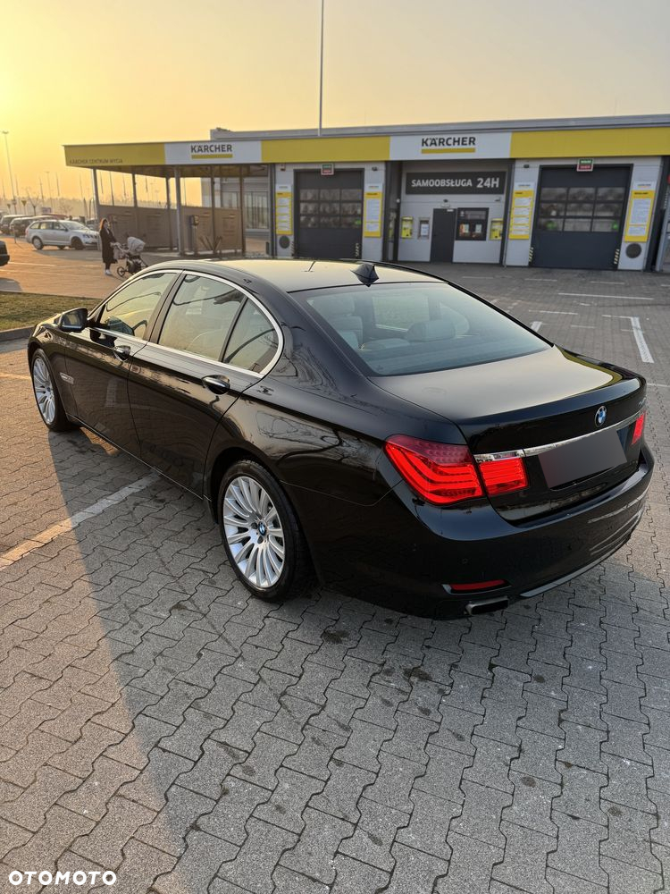 BMW Seria 7 740d xDrive - 30