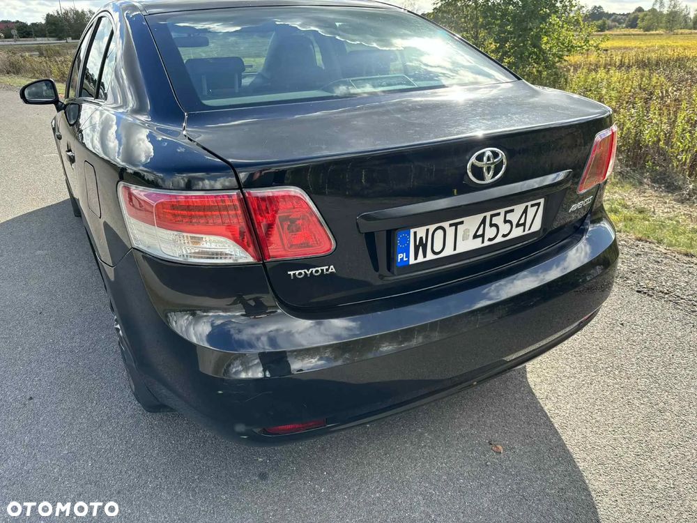 Toyota Avensis - 5