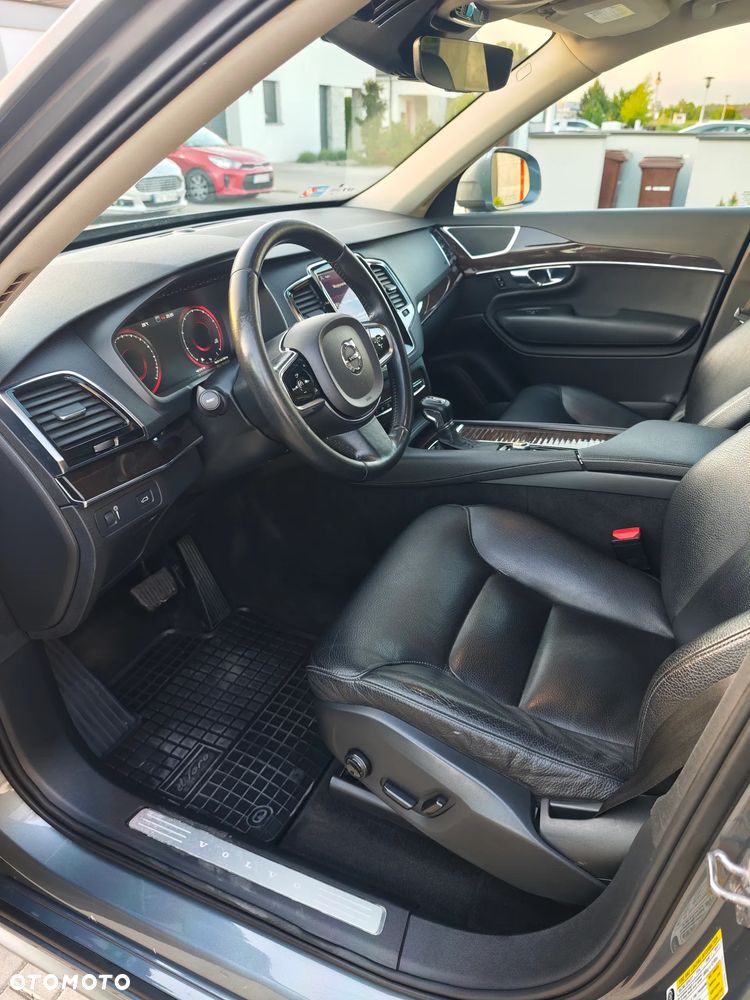 Volvo XC 90 T6 AWD Geartronic Momentum - 10