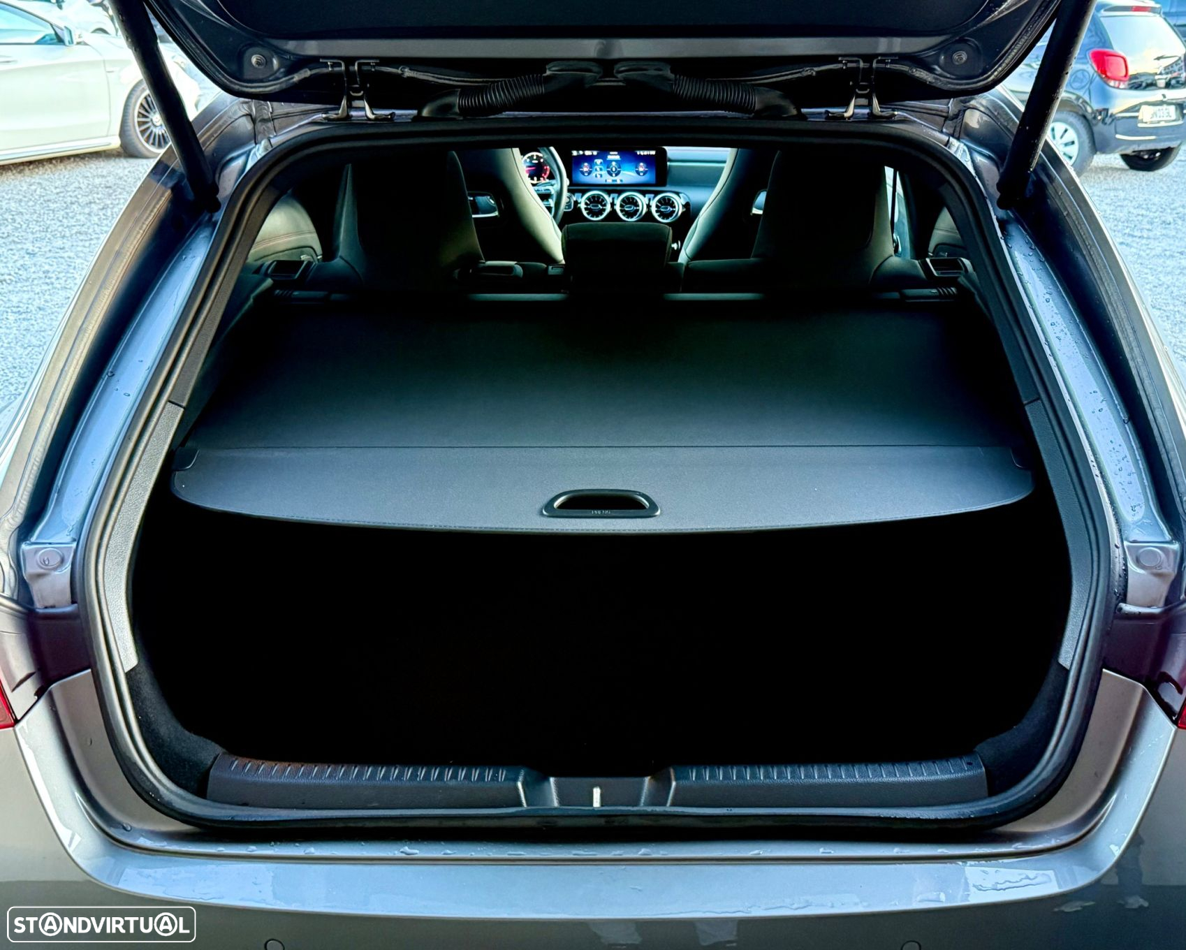 Mercedes-Benz CLA 180 d Shooting Brake AMG Line Aut. - 39