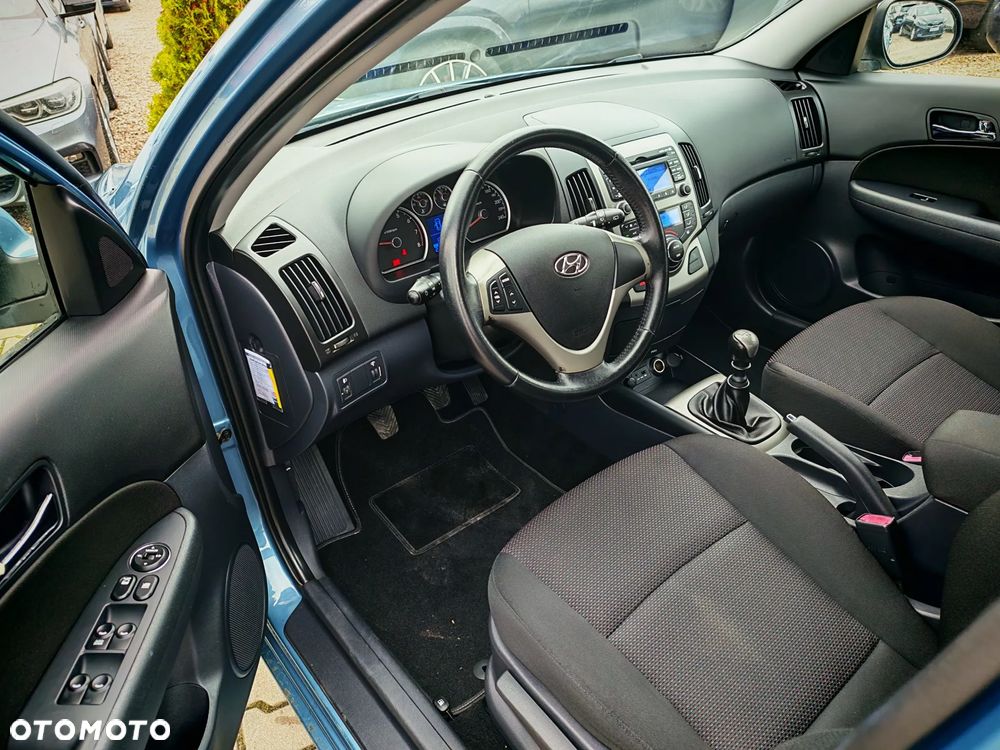 Hyundai i30 1.6 Classic - 11