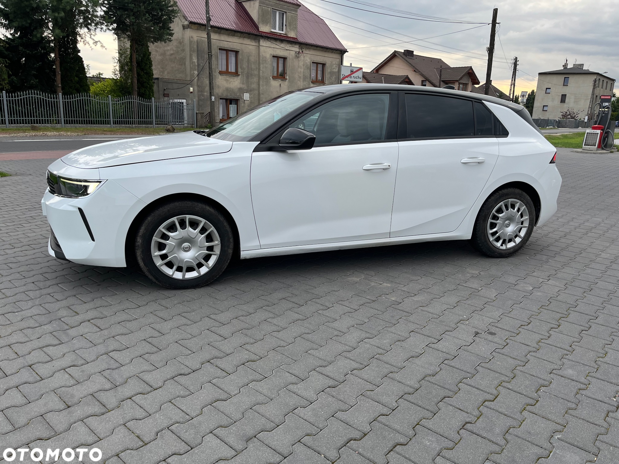Opel Astra 1.2 Turbo Start/Stop Design&Tech - 4