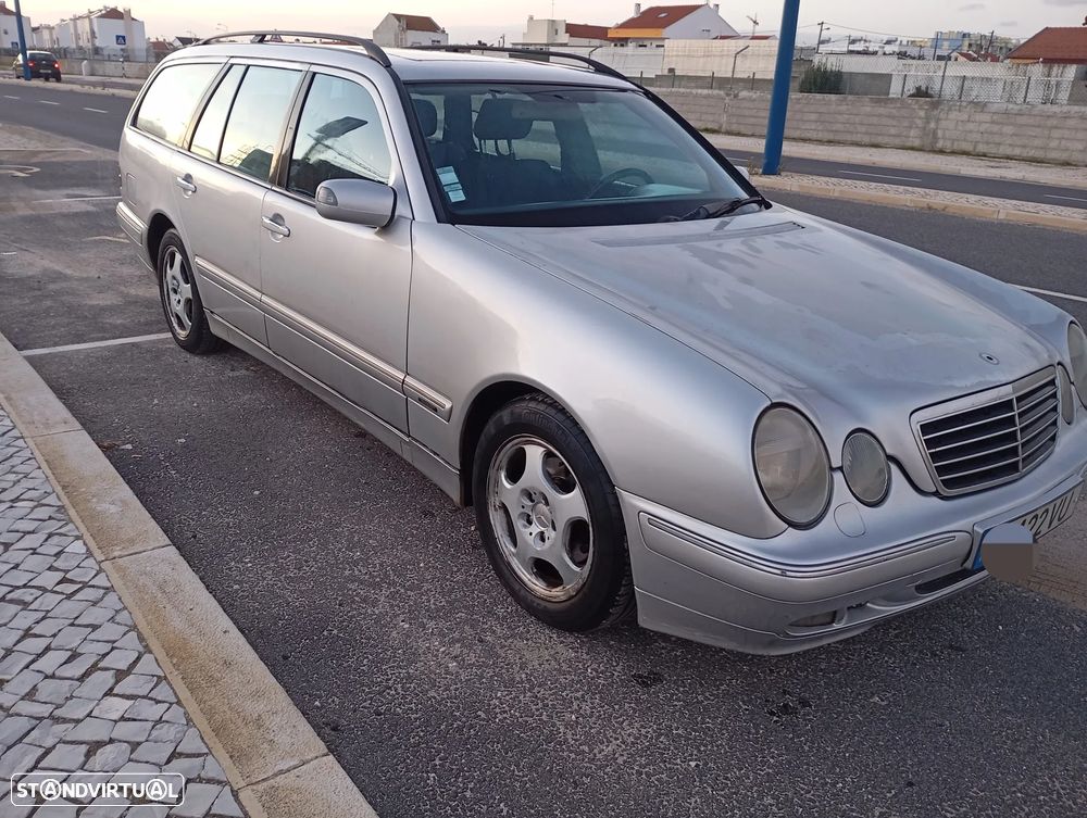 Mercedes-Benz E 220 - 1