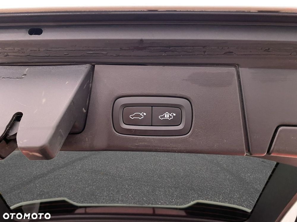 Volvo V90 B5 D AWD R-Design - 30
