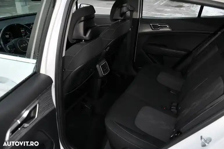 Kia Sportage 1.6 CRDI AWD Eco-Dynamics+ (48V M-H) DCT Black Edition - 17