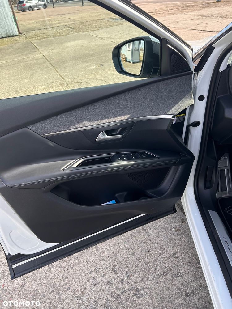 Peugeot 3008 PureTech 130 Stop & Start GPF EAT8 Allure - 7
