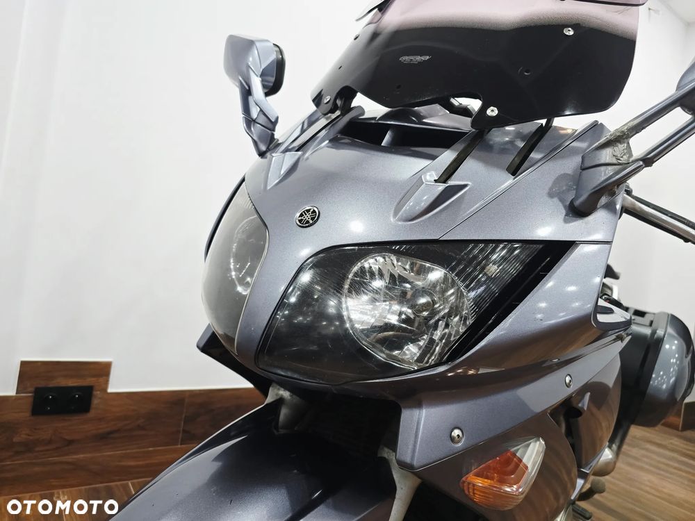 Yamaha FJR - 13